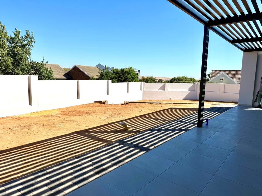 4 Bedroom Property for Sale in Tafelzicht Western Cape
